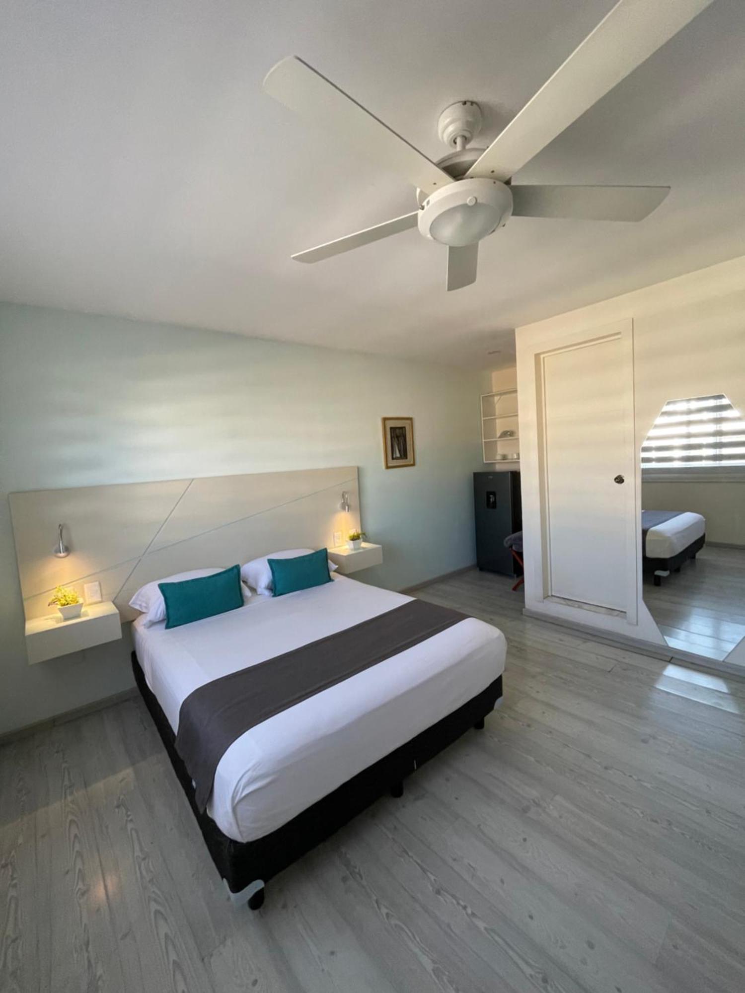 Constanza Lofts Executives En Zapopan Jalisco Aparthotel Exterior foto